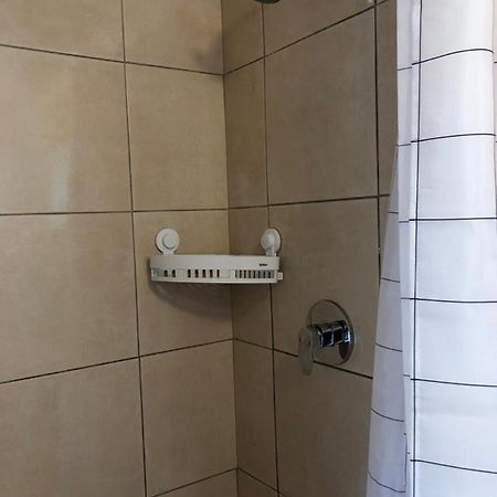 Caleb'S Guesthouse 다반 외부 사진